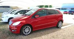 Mercedes Benz B180 2011